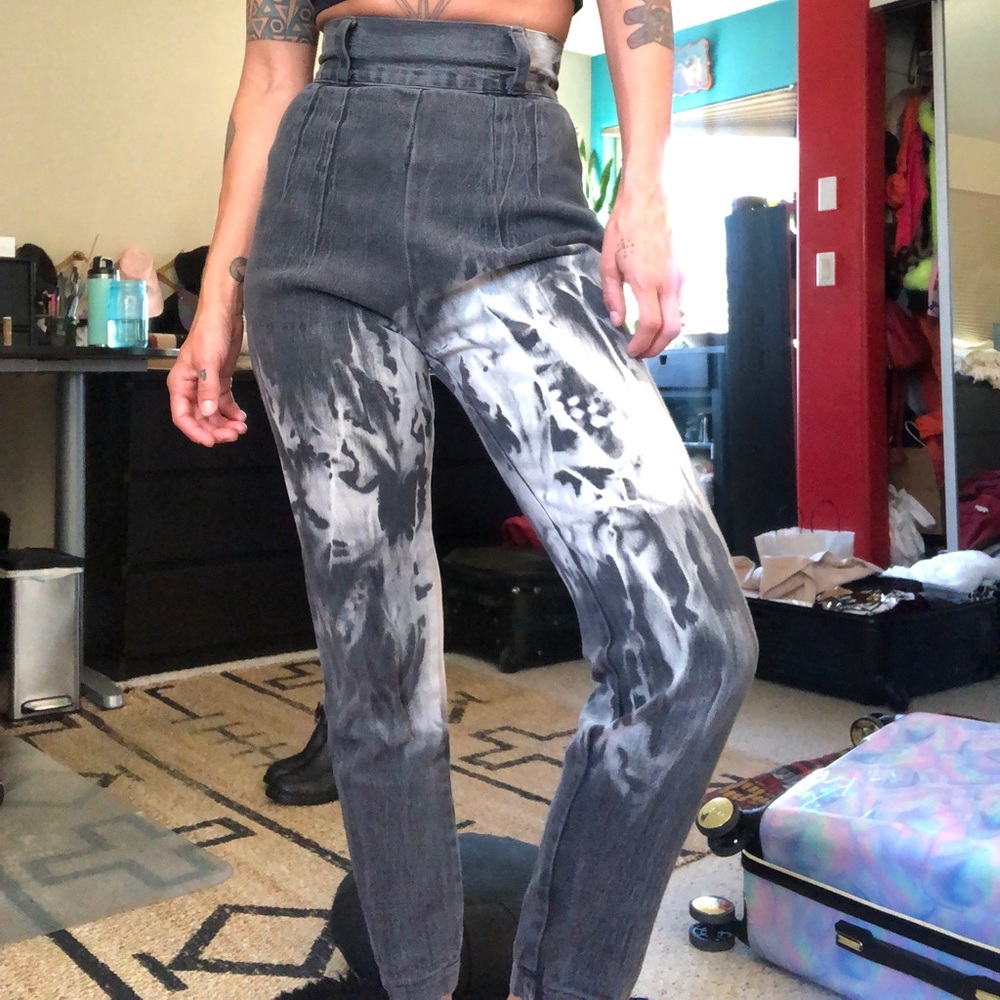 Vintage Cherokee hi-waisted acid wash pants